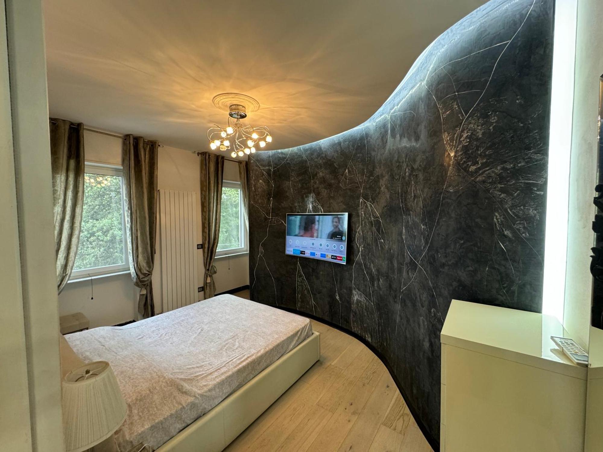 Apartment In Flore *